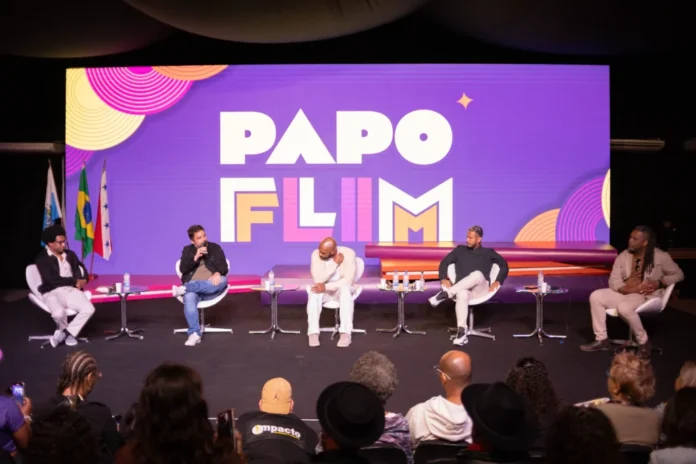 A Prefeitura de Maricá, por meio da Secretaria de Educação, proporcionou um domingo da Independência (07/09) cheio de livros, reflexões e histórias no 3º dia de FLIM, a Festa Literária Internacional de Maricá.