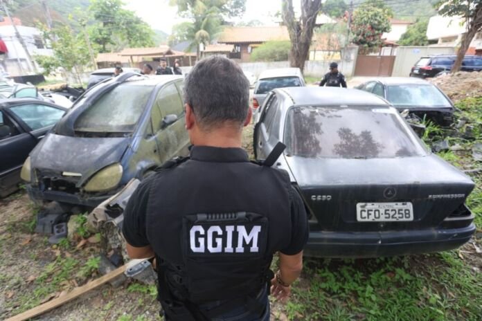 Com o objetivo de coibir atividades clandestinas e ilegais que comprometem a segurança, a saúde pública e a qualidade de vida da população, a Operação Asfixia, da Prefeitura de Niterói