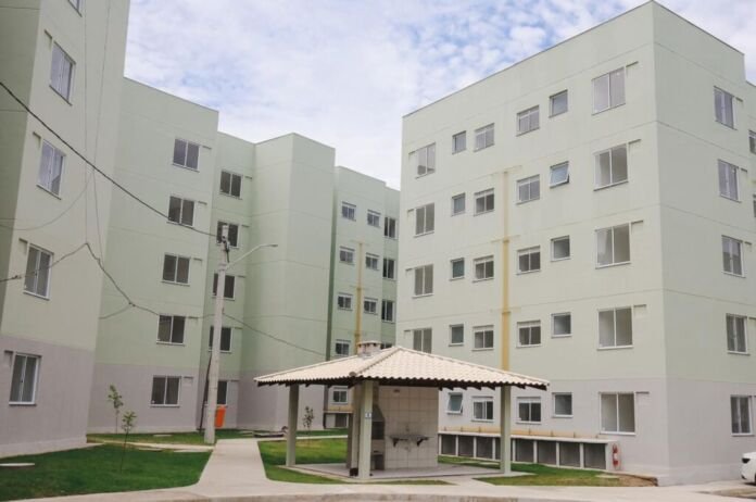 jardim_paineiras_blocos A Prefeitura de Niterói está realizando os ajustes finais no Jardim das Paineiras, condomínio do programa Minha Casa Minha Vida, no Badu, que conta com 540 unidades habitacionais.