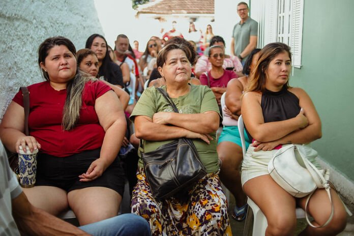 A Prefeitura de Maricá, por meio da Secretaria de Habitação, realizou nesta quinta-feira (13/11) a entrega do benefício Locação Social a 48 famílias do município.