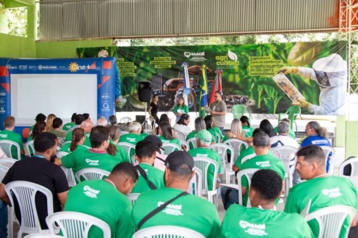 A Prefeitura de Magé, por meio da Secretaria Municipal de Agricultura Sustentável e Defesa dos Animais, realizou nesta quarta-feira (19/11) a 3ª Conferência Municipal de Desenvolvimento Rural Sustentável e Solidário, no Clube Agrícola, em Cachoeira Grande.