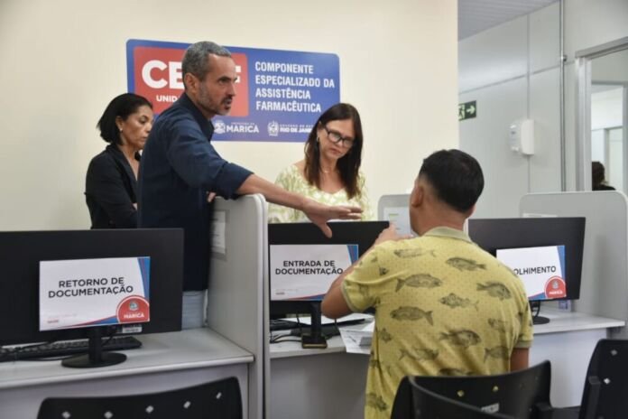 A Prefeitura de Maricá, por meio da Secretaria de Saúde, disponibiliza gratuitamente medicamentos de alto custo e complexidade no polo do Componente Especializado da Assistência Farmacêutica (CEAF), localizado em São José do Imbassaí, ao lado do Detran.