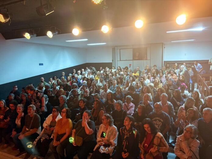 O Teatro Mário Lago receberá, no domingo, dia 16 de novembro, às 16 horas, o espetáculo infantil Trupe da Patrulha.