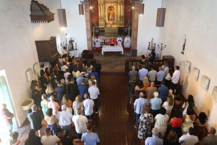 Niterói amanheceu em festa, neste sábado (22), para celebrar 452 anos de fundação, de quando ainda era chamada de Aldeia de São Lourenço dos Índios, com uma Missa de Ação de Graças.
