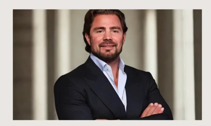 A Polícia Federal prendeu, no Aeroporto de Guarulhos (SP), o dono do banco Master Daniel Vorcaro, que tentava deixar o país.