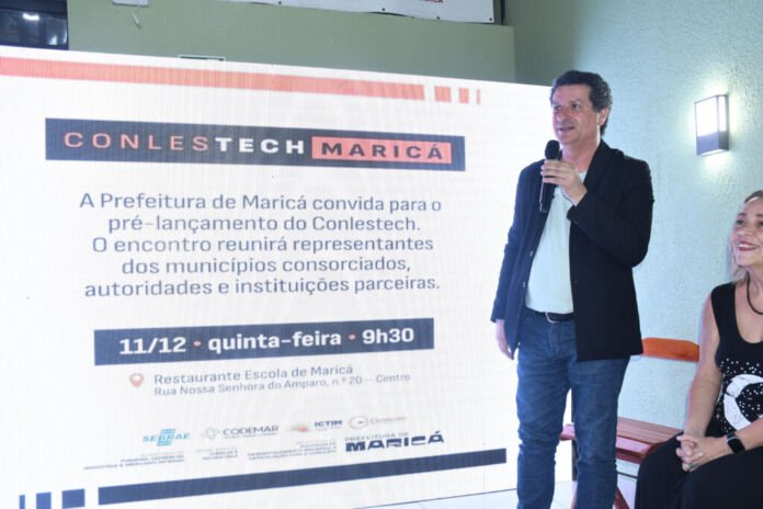 A Prefeitura de Maricá, por meio da Secretaria de Políticas de Desenvolvimento Regional e Articulação com o CONLESTE (Sedracon), realizou nesta quinta-feira (11/12), no Restaurante Escola de Maricá, o pré-lançamento do Conlestech 2026, reunindo representantes de municípios consorciados, instituições parceiras e órgãos do ecossistema regional de inovação.