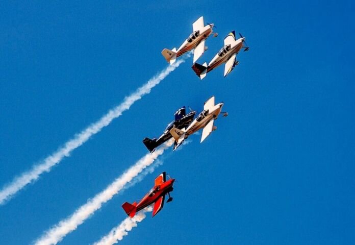 Entre os dias 12 e 14 de dezembro, o Natal Brasilidade receberá o show “Balé do Ar”, uma realização da Esquadrilha Céu.