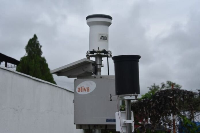 A Prefeitura de Maricá, por meio da Instituto de Ciência, Tecnologia e Inovação (ICTIM), promoveu na manhã desta sexta-feira (19/12) a entrega de um pluviômetro à Defesa Civil do município.