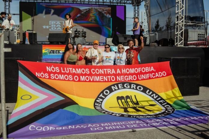 Foto - Thamyris Mello - CAPA A Prefeitura de Maricá, por meio da Secretaria de Assistência Social e Cidadania e em parceria com diversas pastas municipais, realizou neste domingo (7/12) a 11ª Parada do Orgulho LGBTQIAPN+ de Maricá.