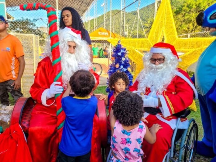 A Companhia de Limpeza de Niterói (Clin) fechou em grande estilo as comemorações natalinas participando, no sábado (20), do Natal Solidário e Sustentável no Parque Rural