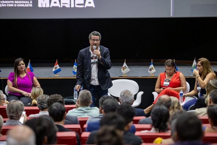 A Prefeitura de Maricá, por meio da Secretaria de Políticas de Desenvolvimento Regional e Articulação com o Conleste (Sedracon), realizou nesta quarta-feira (28/01) o Conlestech 2026, no Cine Henfil, no Centro