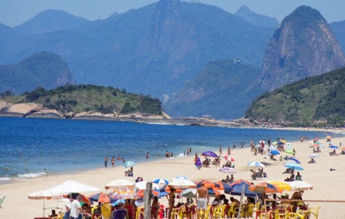 Os moradores e visitantes de Niterói encontraram condições ainda melhores para banho nas praias da cidade em 2025.