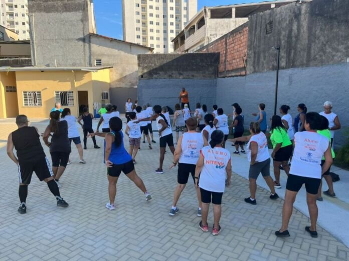 Com atividades físicas, culturais, educativas e de integração comunitária, as aulas do Niterói 60UP retornaram nesta quinta-feira (22) em 25 núcleos distribuídos pela cidade.