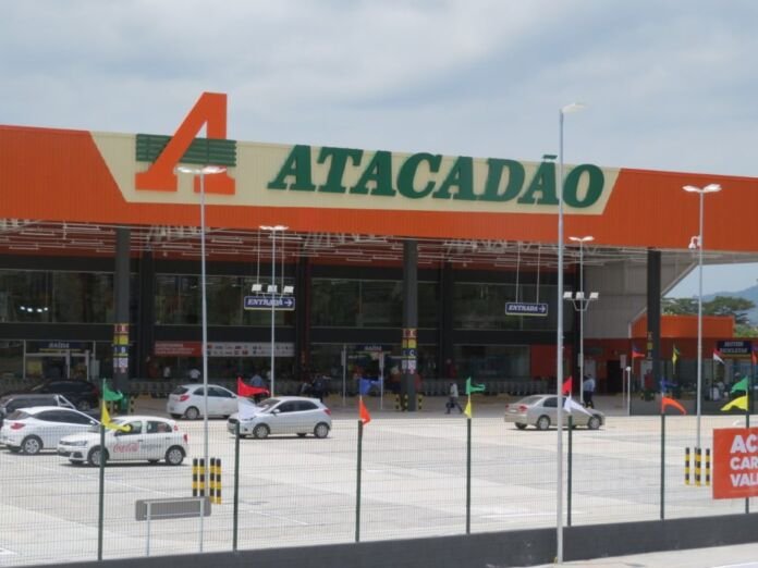 Para quem está em busca de uma oportunidade de emprego, o Atacadão, localizado na Rodovia Amaral Peixoto (RJ-106), na altura de Maricá, em frente ao Corpo de Bombeiros (Flamengo)