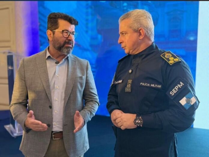 A Prefeitura de Maricá participou, nesta segunda-feira (26/01), da cerimônia de assinatura do decreto de reestruturação operacional e administrativa da Secretaria de Estado de Polícia Militar.