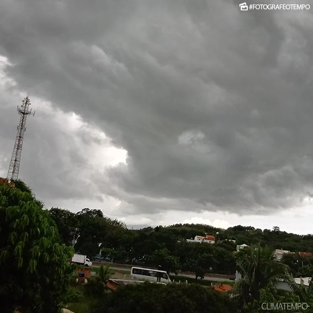 O município de Tanguá (RJ) segue em alerta extremo para chuvas intensas. As pancadas mais fortes estão previstas para ocorrer entre 20h e 1h30 desta segunda-feira, 19 de janeiro.