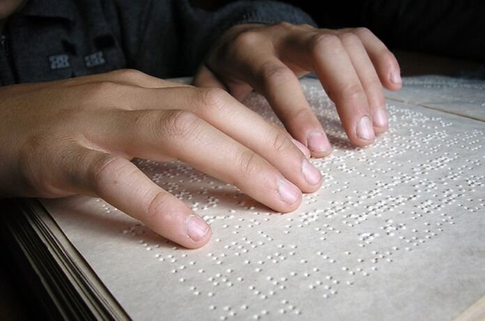 Documentos pessoais poderão ser emitidos em braille para pessoas com deficiência visual no Estado do Rio de Janeiro.