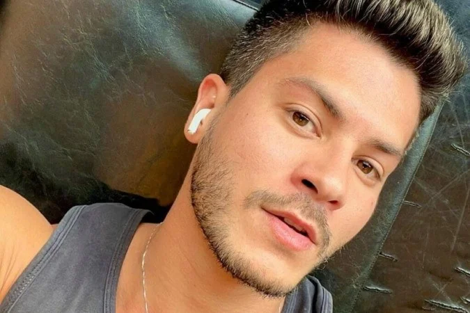 1 arthur aguiar 1024x776 27859071