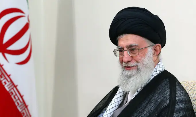 Uma onda de incerteza paira sobre o Irã e o cenário geopolítico global após relatos conflitantes sobre a morte do Líder Supremo, Aiatolá Ali Khamenei