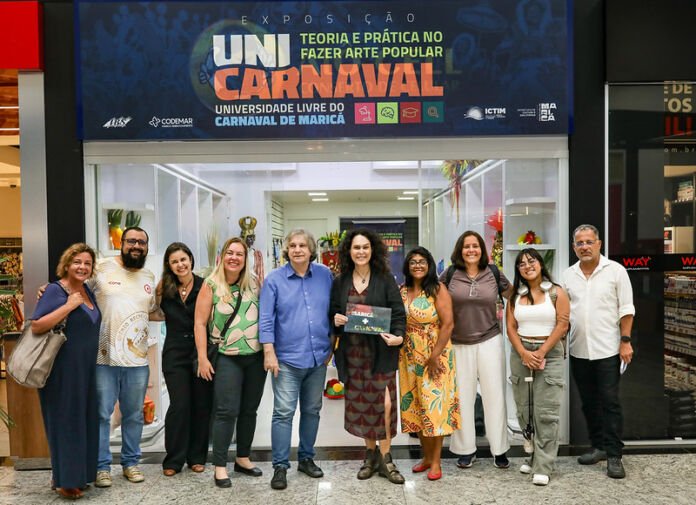 A Prefeitura de Maricá, por meio da Secretaria de Cultura e das Utopias, realizou nesta terça-feira (10/02), no Boulevard, no Centro, a abertura da exposição “Unicarnaval: Teoria e Prática no Fazer Arte Popular”