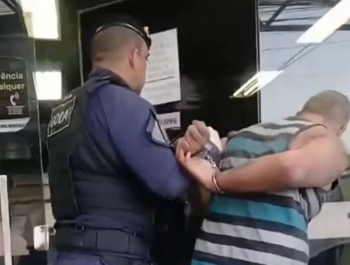 A tentativa de feminicídio ocorreu no bairro do Flamengo, em Maricá