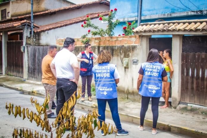 A Prefeitura de Maricá, por meio da Secretaria de Saúde, intensificou as ações integradas das equipes de Vigilância em Saúde e Atenção Primária em decorrência das fortes chuvas registradas no município recentemente