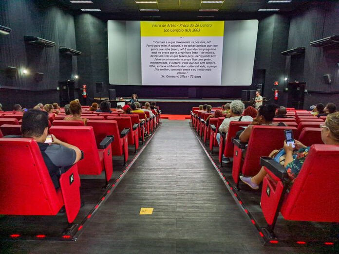 A Prefeitura de Maricá, por meio da Secretaria de Cultura e das Utopias, recebeu nesta terça-feira (17/03) o primeiro módulo da série Encontros de Formação Cultural, promovida pela Secretaria Nacional de Articulação Federativa e Comitês de Cultura, vinculada ao Ministério da Cultura