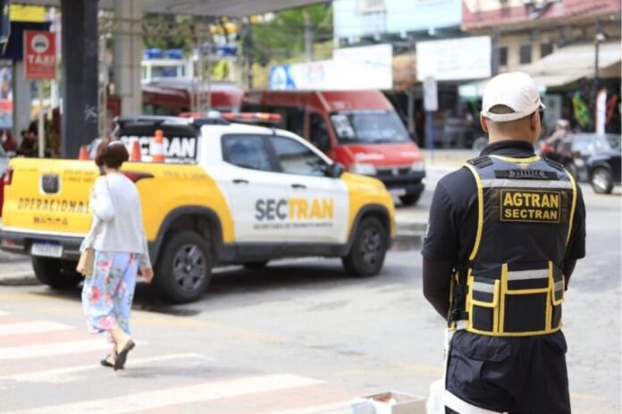 A Prefeitura de Maricá, por meio da Secretaria de Trânsito, renovou o termo de cooperação técnica com o Governo do Estado do Rio de Janeiro para atuação conjunta na administração do trânsito no município