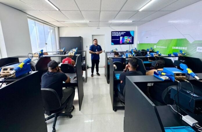 A Prefeitura de Maricá, por meio do Instituto de Ciência, Tecnologia e Inovação de Maricá (ICTIM), está com inscrições abertas para 506 vagas em cursos gratuitos de formação profissional e tecnológica da Incubadora de Inovação Social em Robótica e Sustentabilidade