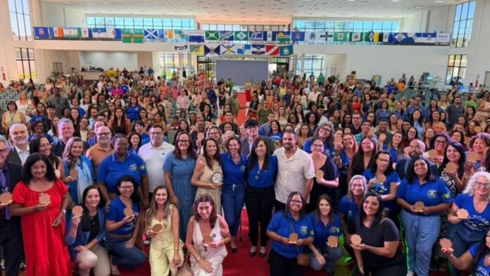 A Prefeitura de Saquarema, por meio da Secretaria Municipal de Educação, Cultura, Inclusão, Ciência e Tecnologia, sediou, nos dias 26 e 27 de março de 2026, o VIII Encontro Estadual de Fortalecimento dos Conselhos Escolares e sua Organização em Fóruns