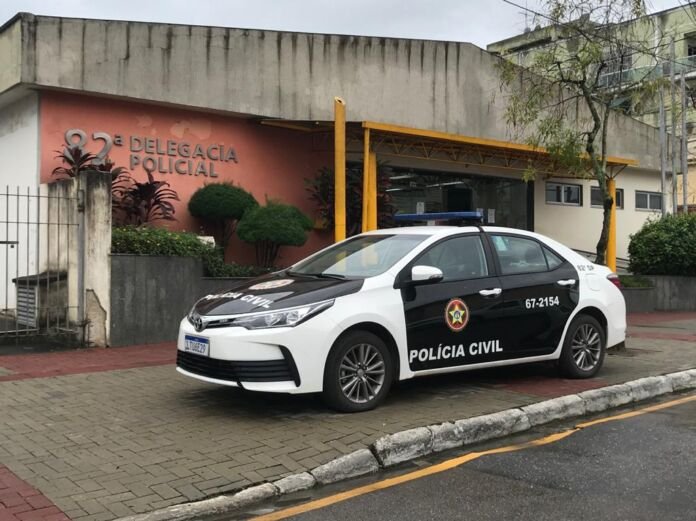 A madrugada deste sábado, 7 de março, foi movimentada para os policiais de Maricá, sendo marcada por perseguição e luta corporal