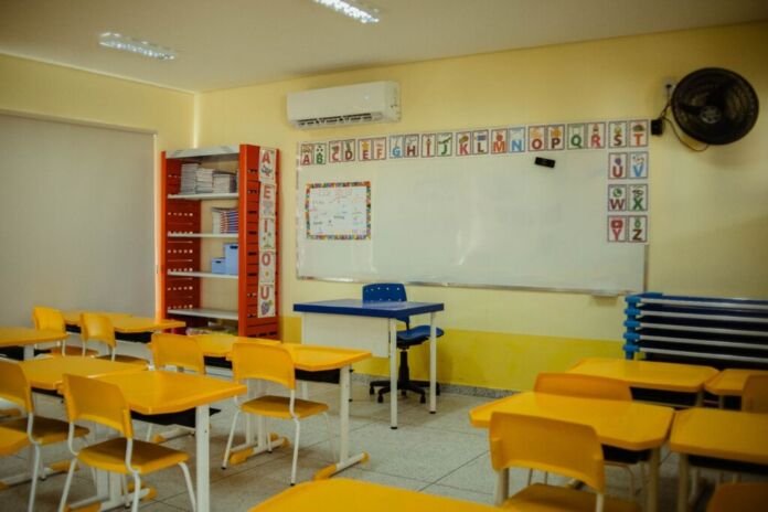 A Prefeitura de Maricá ampliou a oferta de vagas em creches municipais para acabar com a fila de espera e garantir atendimento às famílias. Desde o início de 2025, foram criadas 962 novas vagas físicas, sendo 812 em tempo integral