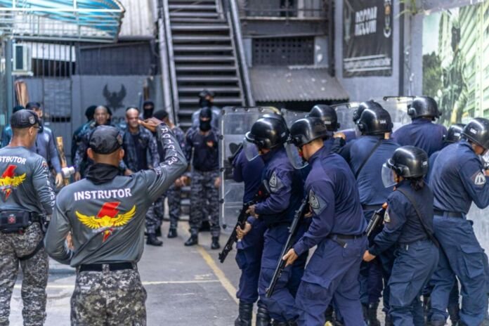 A Prefeitura de Maricá, por meio da Secretaria de Segurança Cidadã, oficializou uma nova etapa do processo de armamento da Guarda Municipal com a publicação do Termo de Adesão junto à Polícia Federal no Diário Oficial da União, no início deste mês