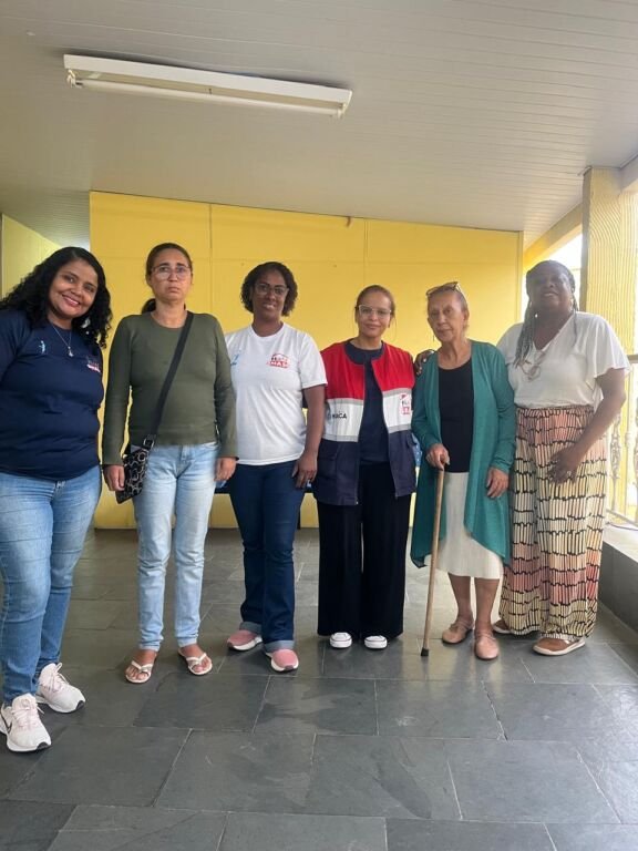 A Prefeitura de Maricá, por meio da Secretaria de Assistência Social e Cidadania, acolheu e promoveu a reintegração familiar de Pérola Simone, de 49 anos, que pôde se reencontrar com a família na cidade do Rio de Janeiro.