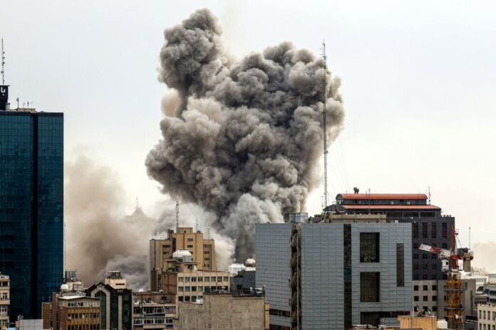 Israel realizou um ataque aéreo na última terça-feira, 3 de fevereiro, contra o prédio da Assembleia de Especialistas do Irã