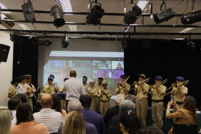 A Prefeitura de Tanguá deu um passo decisivo na consolidação de suas políticas sociais nesta quarta-feira (29/04). Em cerimônia realizada no Teatro da Estação da Cidadania, o município oficializou a pactuação do Projeto Primeira Infância Cidadã (PIC).