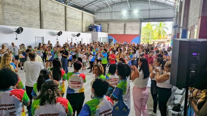 A Prefeitura de Maricá, por meio da Secretaria de Qualidade de Vida, Bem-Estar Social e Entretenimento, realizou na manhã deste sábado (18/04) mais uma edição da “Manhã de Atividade” do Programa Viver Bem, desta vez no Manu Manoela, em São José do Imbassaí