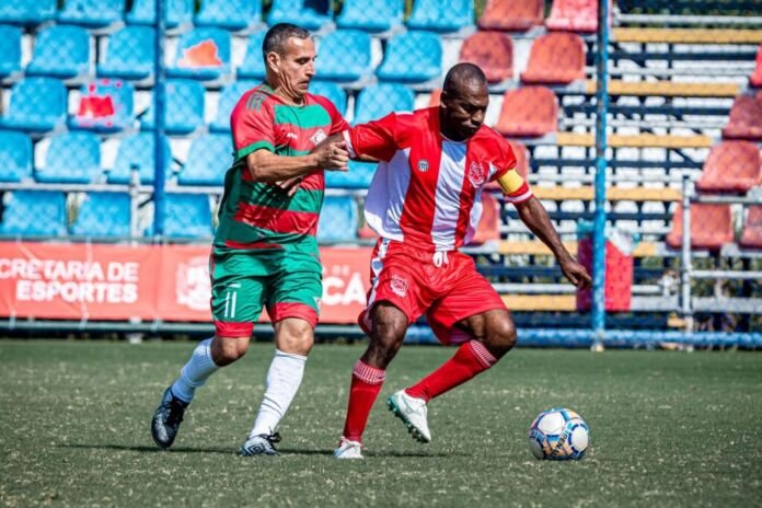 A Prefeitura de Maricá, por meio da Secretaria de Esporte e Lazer, promove a partir do próximo domingo (12/04) a Taça Cidade de Maricá 2026, considerada a maior e mais tradicional competição de futebol amador do município.