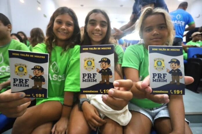 A Prefeitura de Niterói realizou, nesta terça-feira (28), na base da Delegacia da Polícia Rodoviária Federal em Niterói, mais uma edição do Projeto Pega a Visão