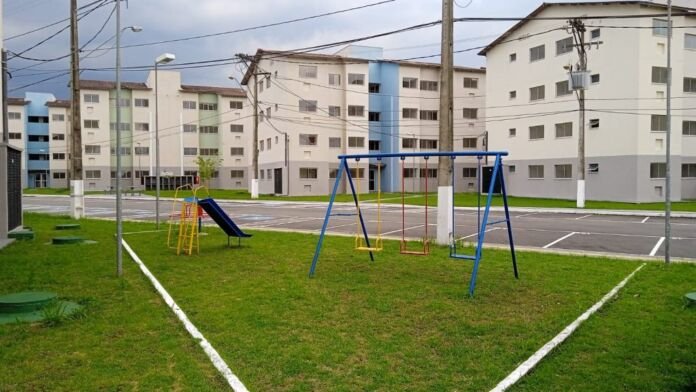 Realizar o sonho da casa própria está mais perto para muitas famílias mageenses. A Prefeitura de Magé, por meio da Secretaria Municipal de Habitação e Urbanismo e da Secretaria Municipal de Assistência Social e Direitos Humanos, vai abrir, a partir do dia 4 de maio, o período de pré-inscrições para o Programa Minha Casa, Minha Vida