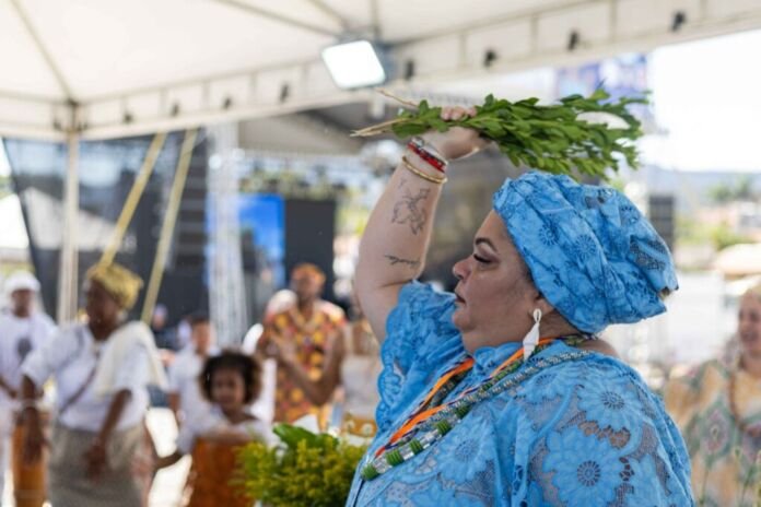 A Prefeitura de Maricá, por meio da Secretaria de Relações Internacionais, apoia o Festival Realiza Maricá 2026, que acontece nesta sexta-feira e no sábado (10 e 11/04) no Sítio Abèbè, no Caxito