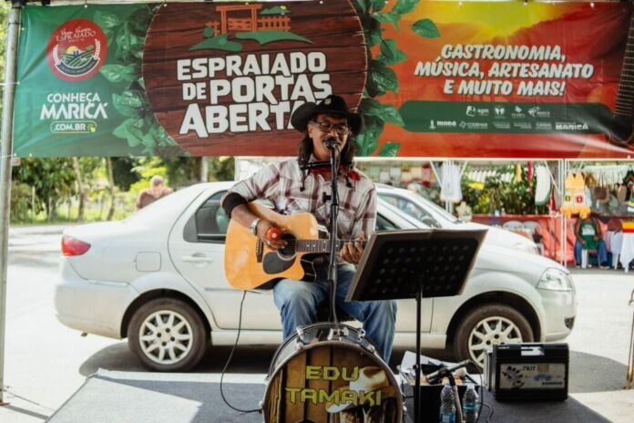 A Prefeitura de Maricá, por meio da Secretaria de Turismo, Comércio, Indústria e Mercado Interno, realizou neste domingo (12/04) mais uma edição do Espraiado de Portas Abertas, desta vez em celebração à Páscoa