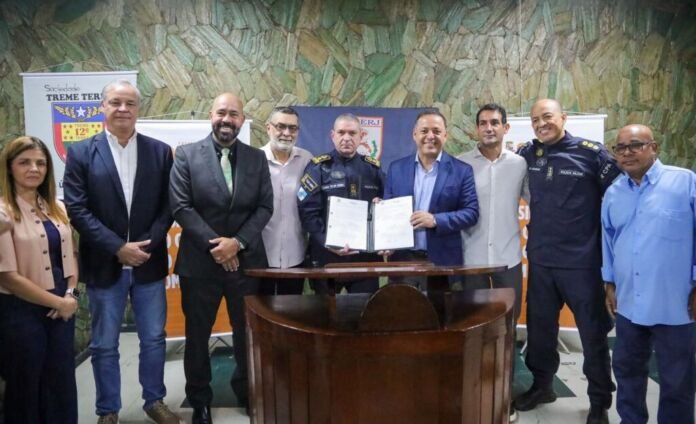 A Prefeitura de Niterói formalizou, nesta sexta-feira (17), um acordo para a reforma e restauração do 4º Comando de Policiamento de Área (4º CPA)