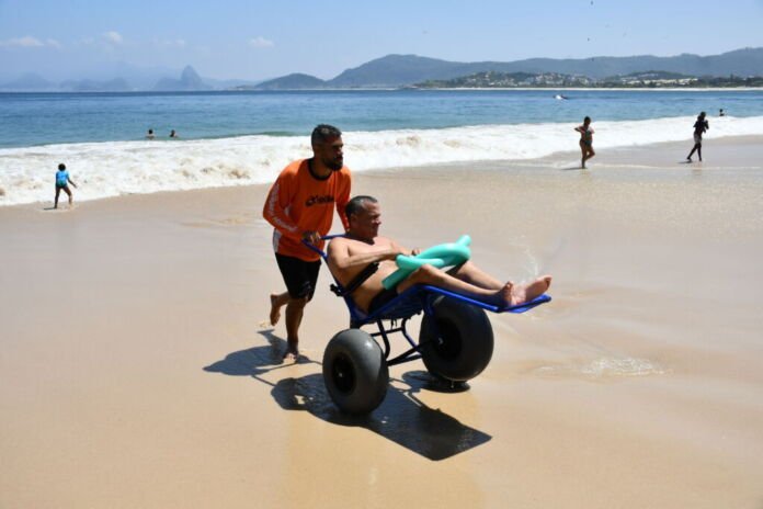 Praia sem Barreiras - Foto Bruno Eduardo Alves (4) O projeto Praia Sem Barreiras terá uma edição especial nesta quarta-feira (13), na Praia de Itaipu, em Niterói