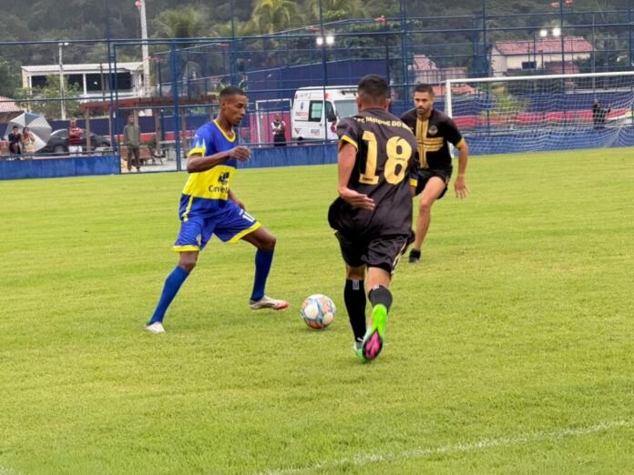 A Prefeitura de Maricá, por meio da Secretaria de Esportes, realizou neste domingo (03/05) as oitavas de final da Taça Cidade de Maricá, na categoria principal