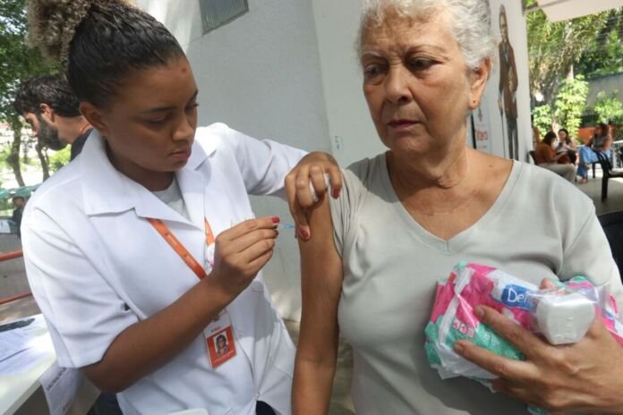 A partir desta quarta-feira (20), a Prefeitura de Niterói amplia a Campanha Nacional de Vacinação contra a Influenza para todas as pessoas com 6 meses de idade ou mais