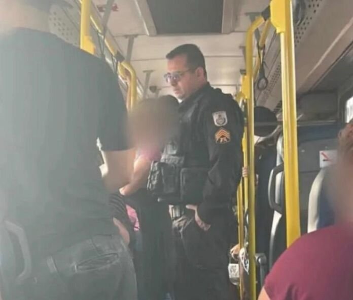 Duas mulheres em situação de rua causaram um tumulto dentro de um ônibus da Empresa Pública de Transportes (EPT), mais conhecido como “Vermelhinho”.