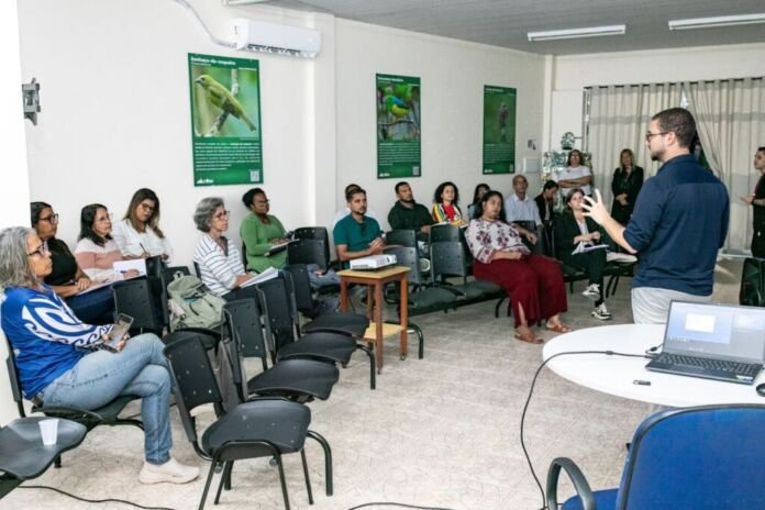 WhatsApp Image 2026-05-19 at 19.17.57 (1) A Prefeitura de Maricá, por meio da Secretaria de Ciência e Tecnologia, realizou nesta terça-feira (19/05) o curso “Formação Estratégica em Cooperativismo e Desenvolvimento Produtivo”, no Território do Futuro Camila Miranda, no Flamengo