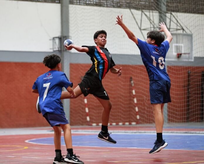 WhatsApp Image 2026-05-22 at 14.51.39 Os Jogos Escolares de Niterói (JEN) começaram oficialmente nesta sexta-feira (22), com uma grande cerimônia de abertura na Concha Acústica de Niterói