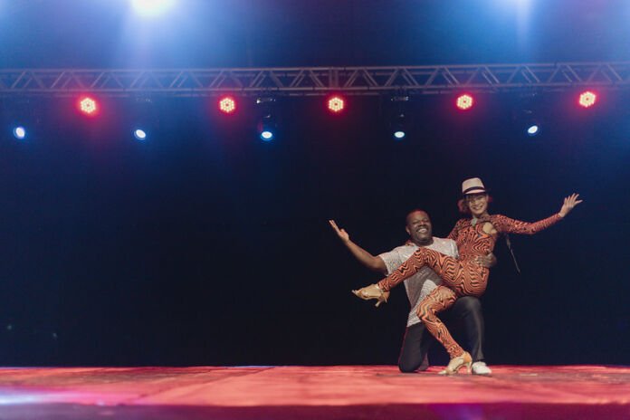 A Prefeitura de Maricá, por meio da Secretaria de Cultura e das Utopias, encerrou neste domingo (31/05) a quinta edição do Festival Maricá em Dança, realizado na Praça Orlando de Barros Pimentel, no Centro.